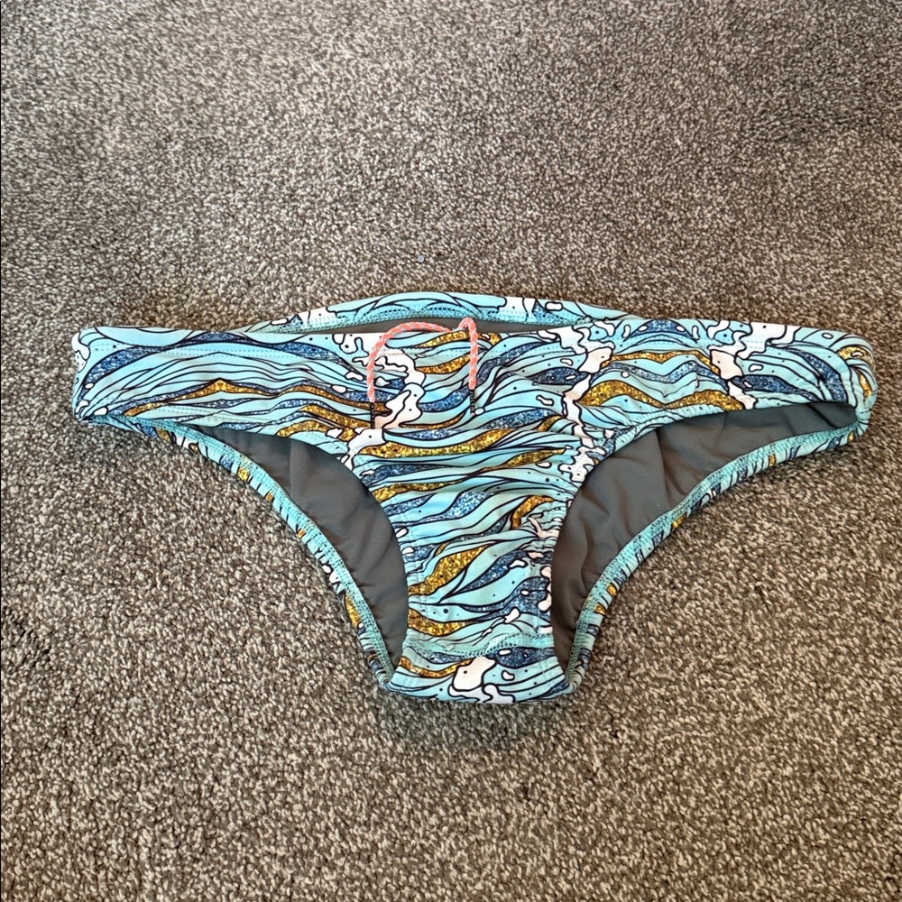 Jolyn Wave Pattern Bikini Bottom